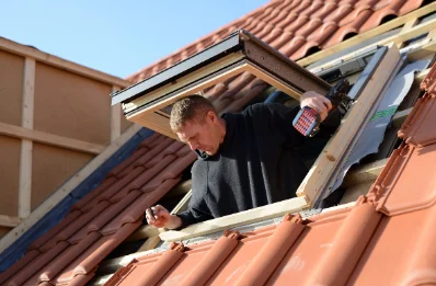 Pose de fenêtres de toit Velux à Pezuls